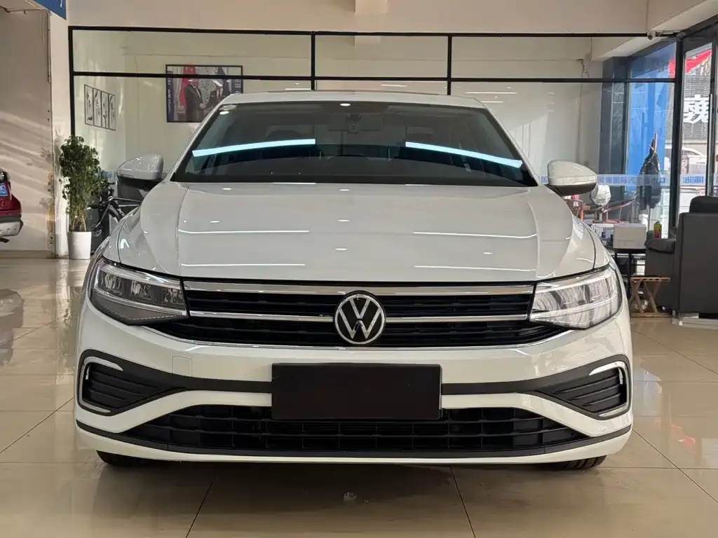 Volkswagen Bora 2023 из CN, фото 2