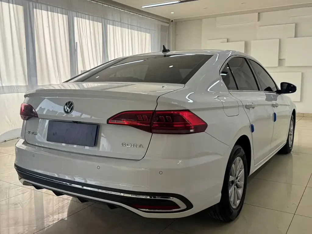 Volkswagen Bora 2023 из CN, фото 6
