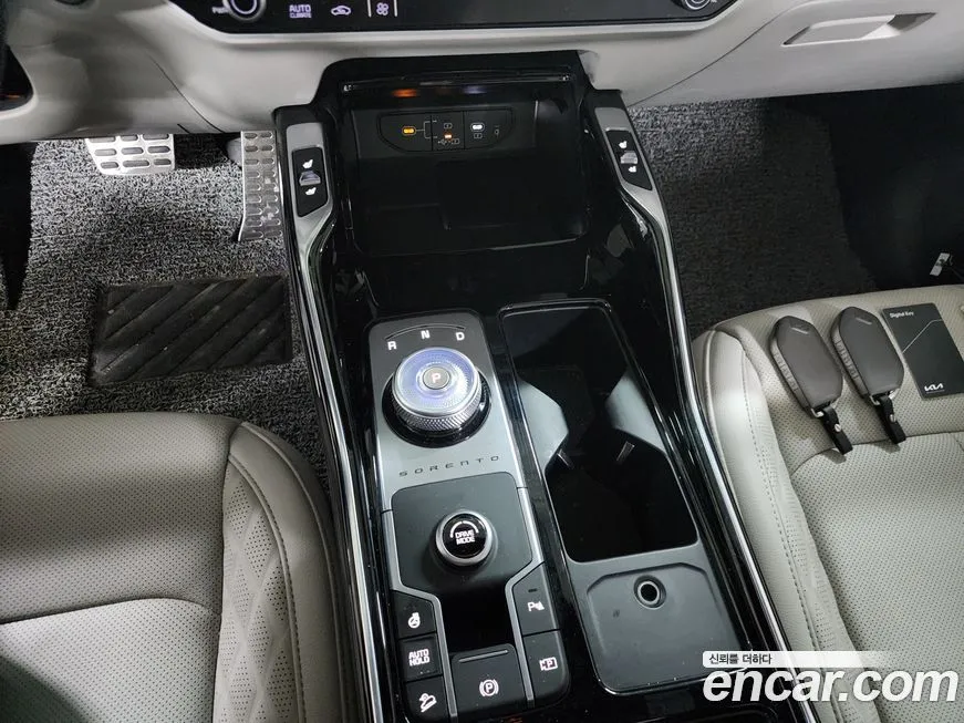 Kia Sorento — фото 9