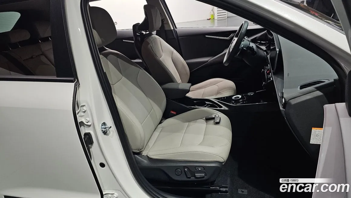 Kia Niro — фото 10