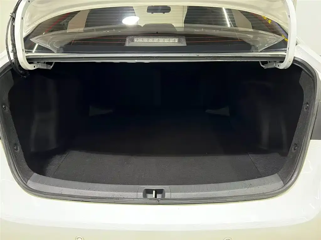 Toyota Corolla 2021 из CN, фото 7