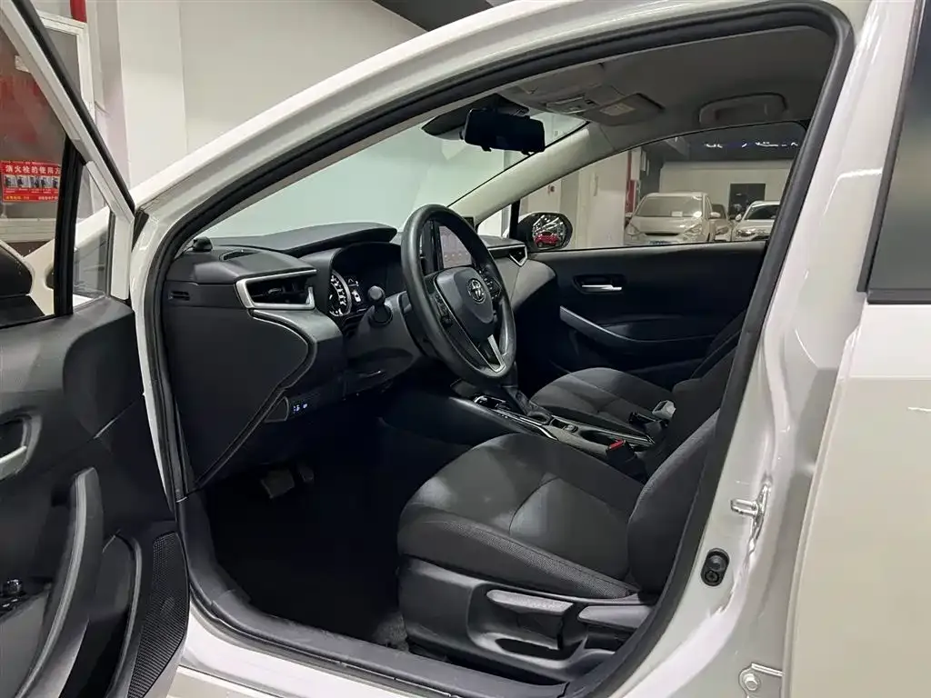 Toyota Corolla 2021 из CN, фото 8