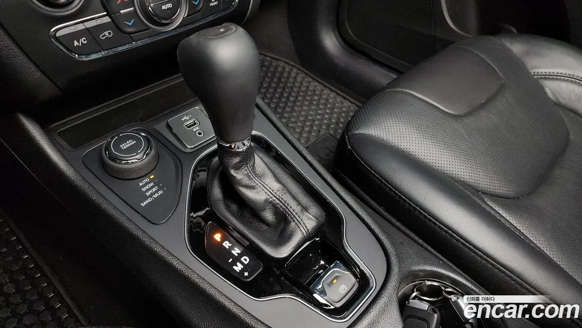 Jeep Cherokee — фото 9