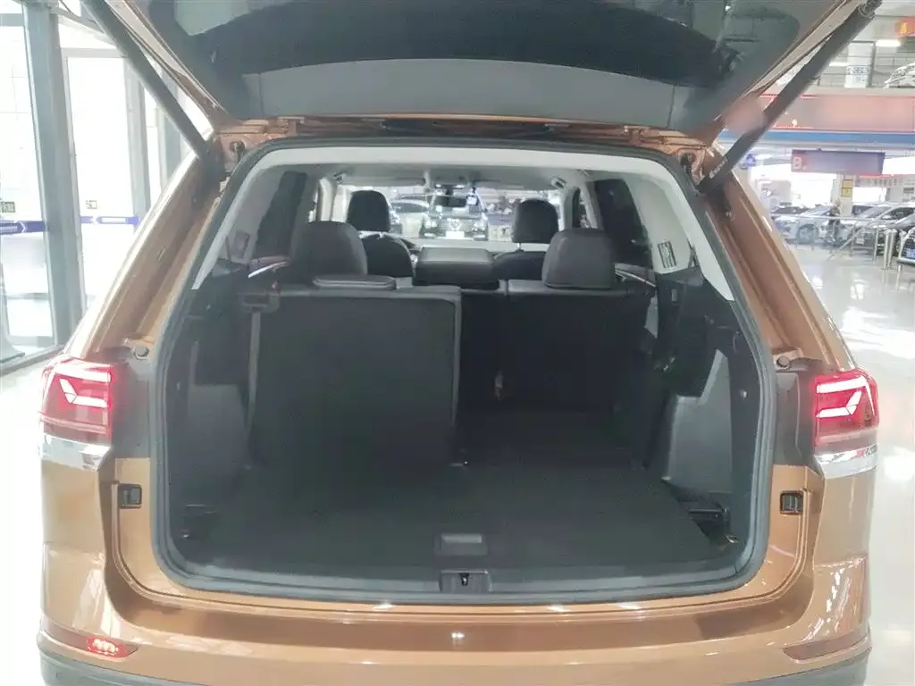 Volkswagen Teramont 2022 из CN, фото 9