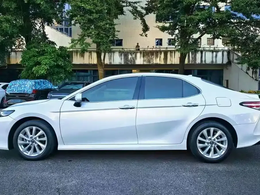 Toyota Camry 2022 из CN, фото 9