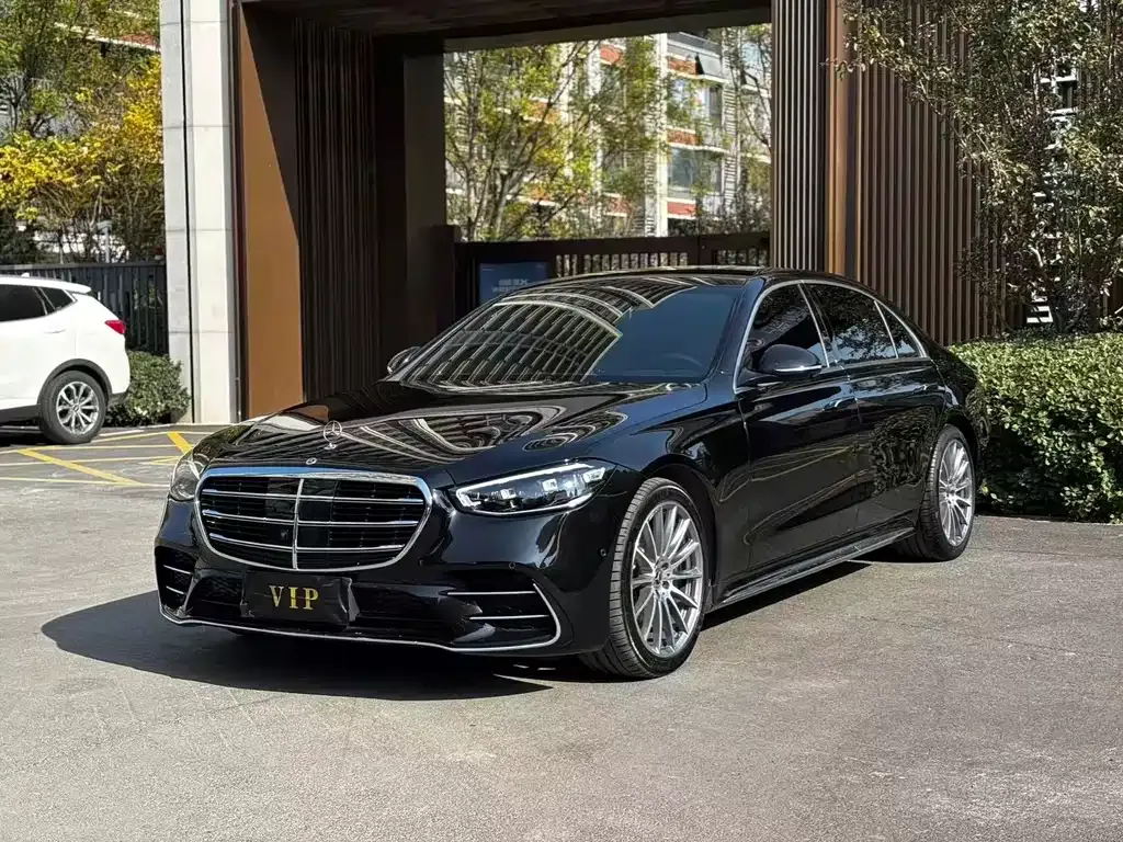 Mercedes-Benz S-Class — фото 1