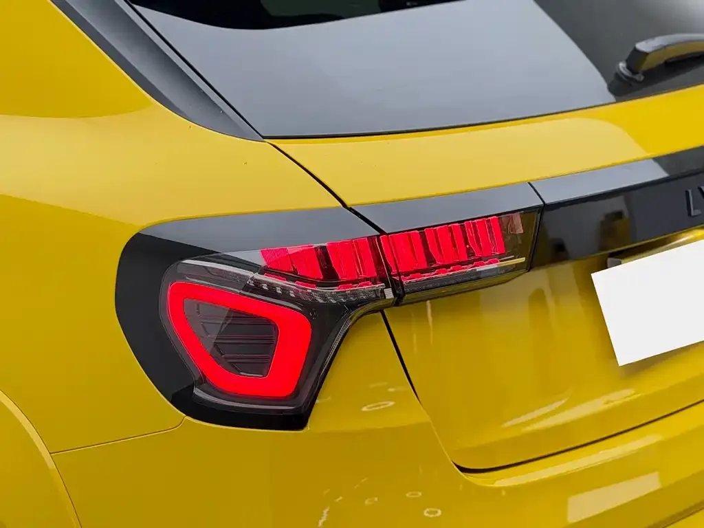 Lynk & Co 02 Hatchback 2023 из CN, фото 9