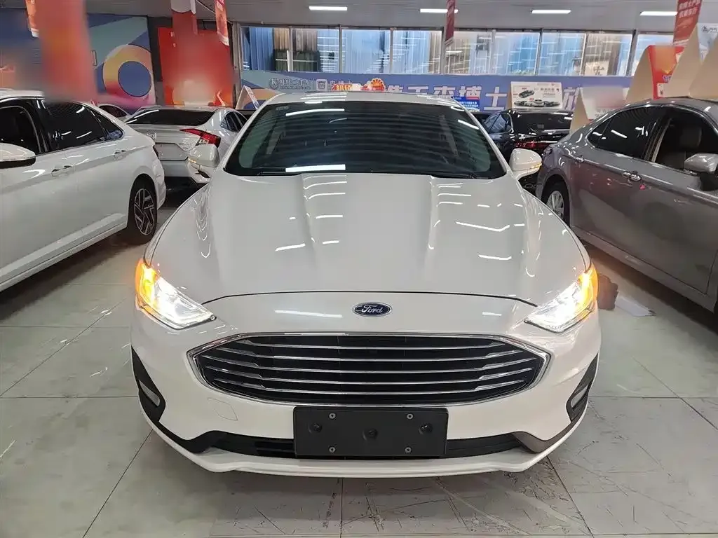 Ford Mondeo 2021 из CN, фото 3