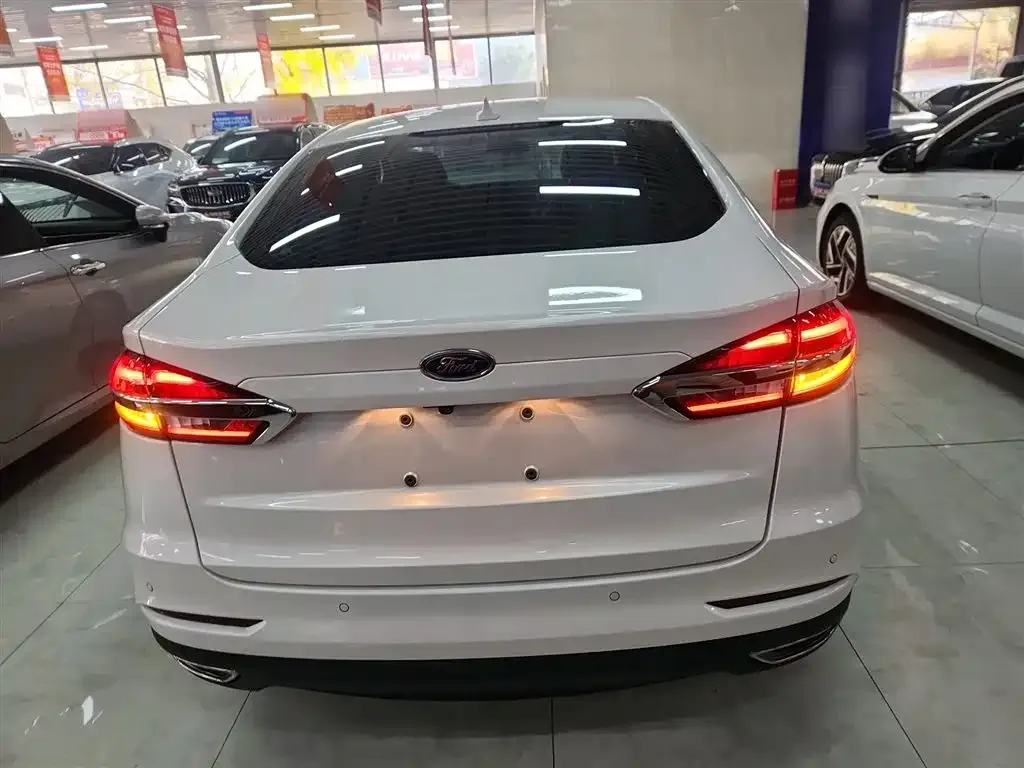 Ford Mondeo 2021 из CN, фото 6