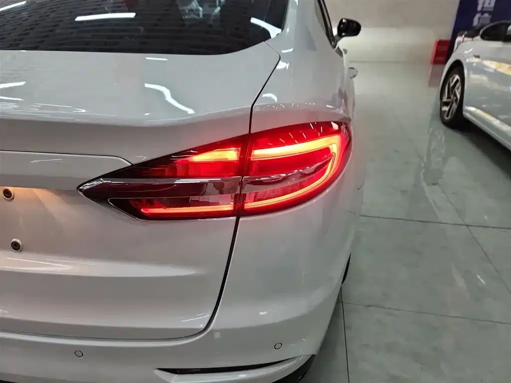 Ford Mondeo 2021 из CN, фото 8