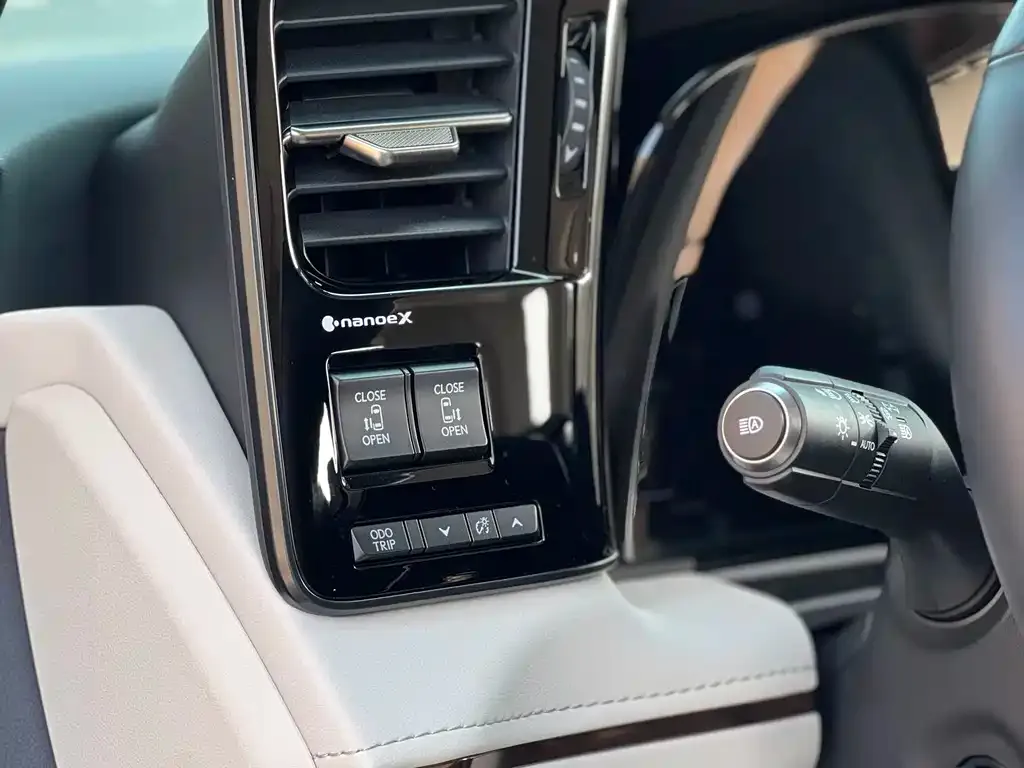 Lexus LM 2025 из CN, фото 7