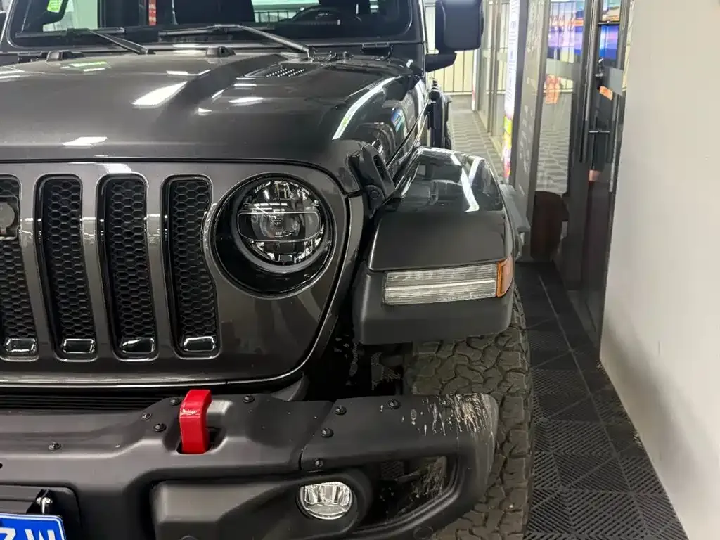 Jeep Wrangler 2023 из CN, фото 3