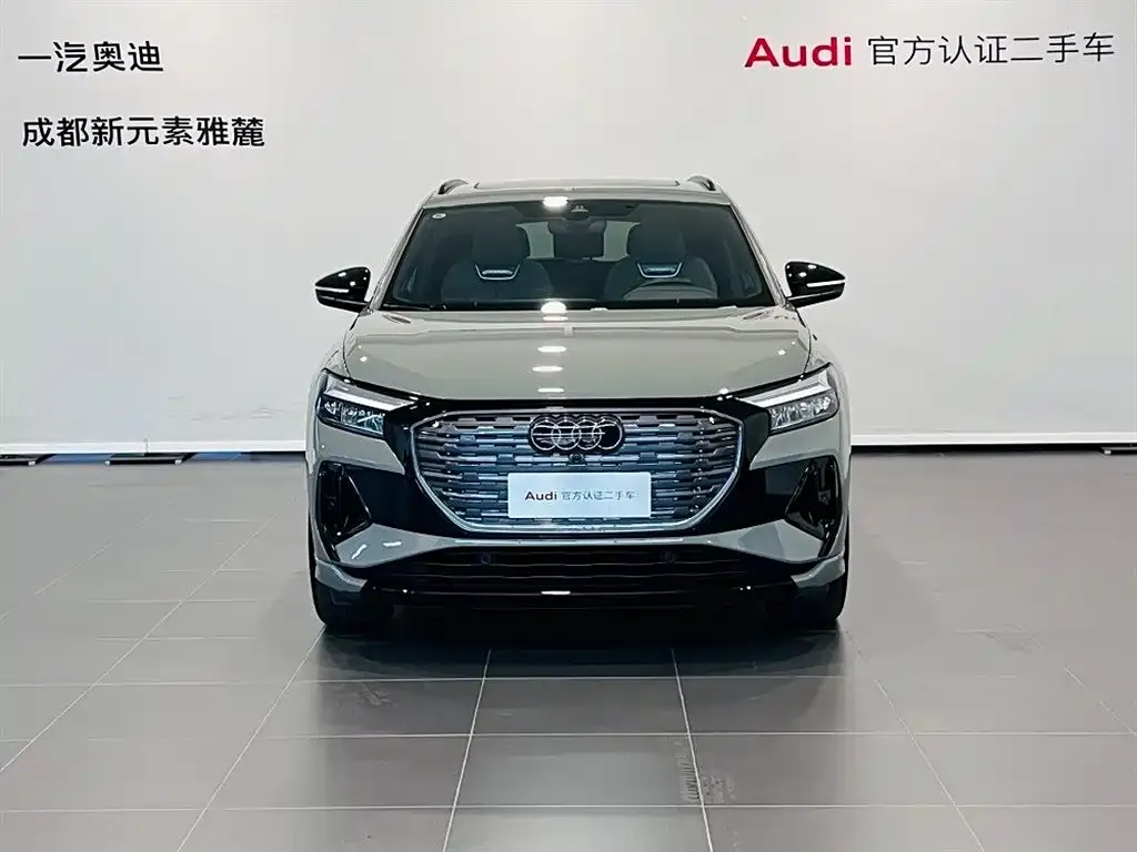 Audi Q4 e-tron — фото 2
