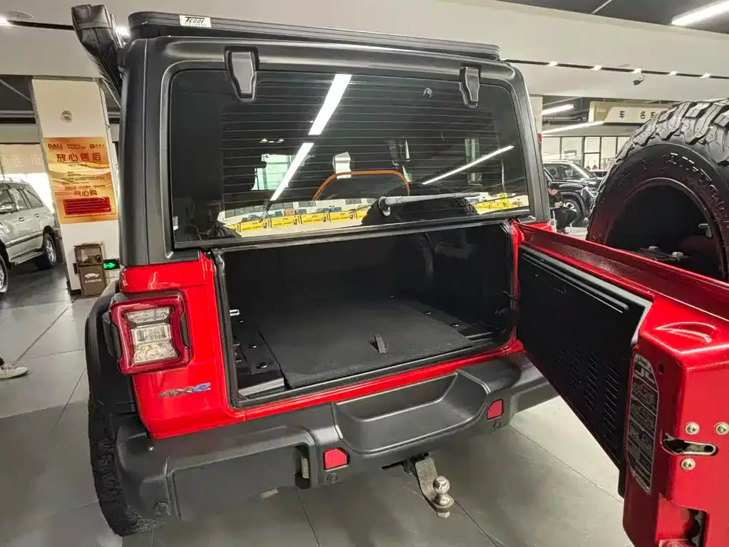 Jeep Wrangler PHEV 2022 из CN, фото 7