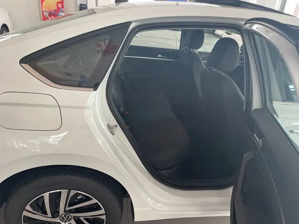 Volkswagen Lavida 2024 из CN, фото 6