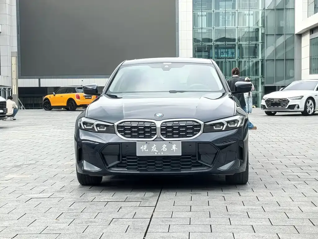 BMW 3 Series 2023 из CN, фото 2