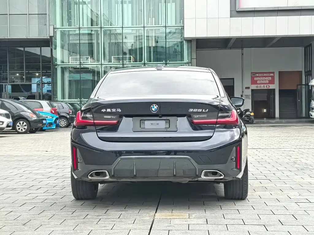 BMW 3 Series 2023 из CN, фото 6
