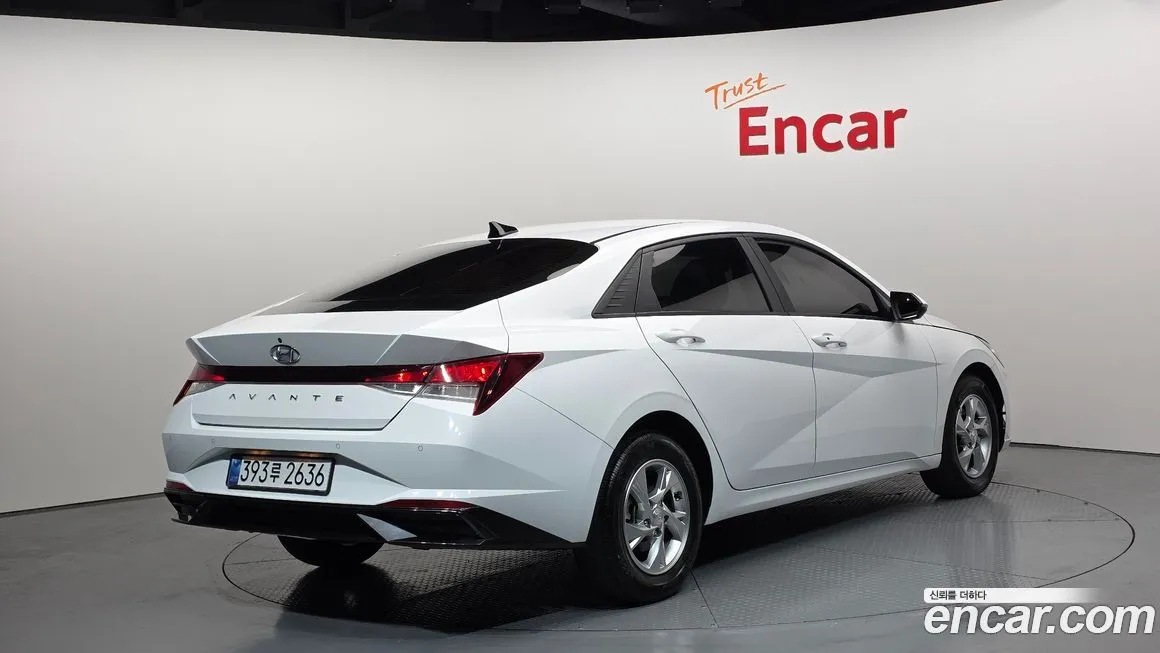 Hyundai AVANTE — фото 2