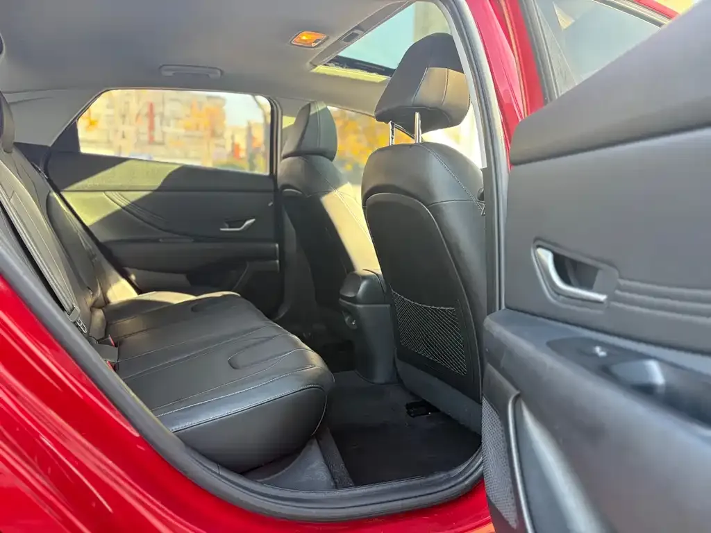 Hyundai Elantra 2021 из CN, фото 10