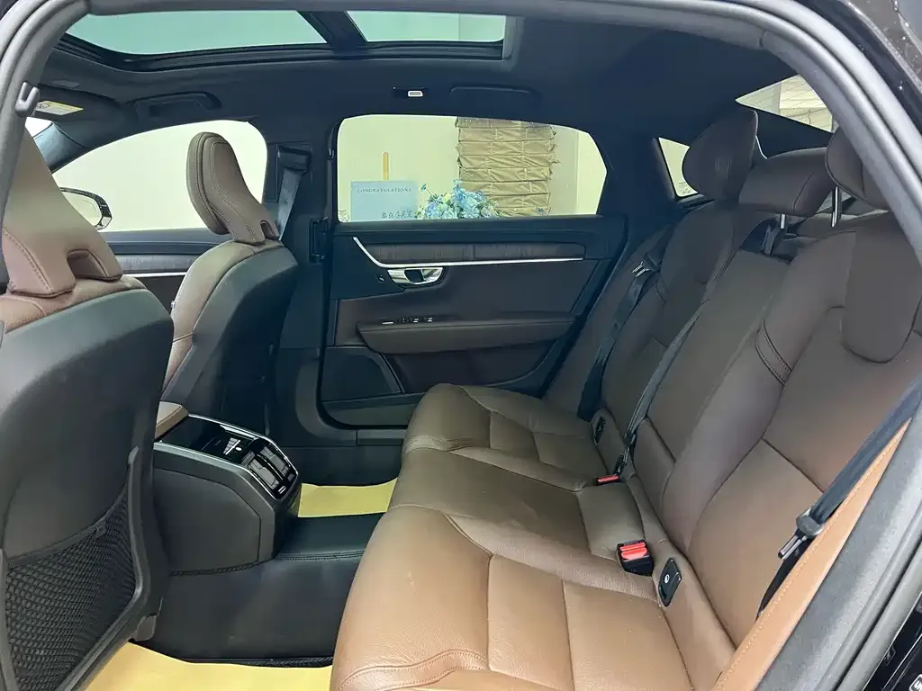 Volvo S90 2025 из CN, фото 10