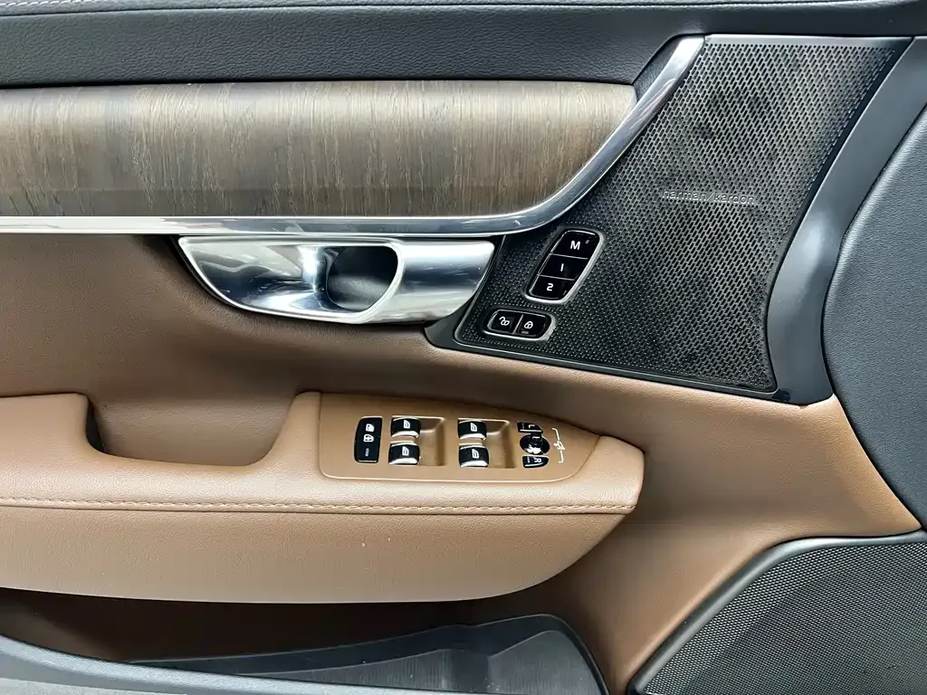 Volvo S90 2025 из CN, фото 6