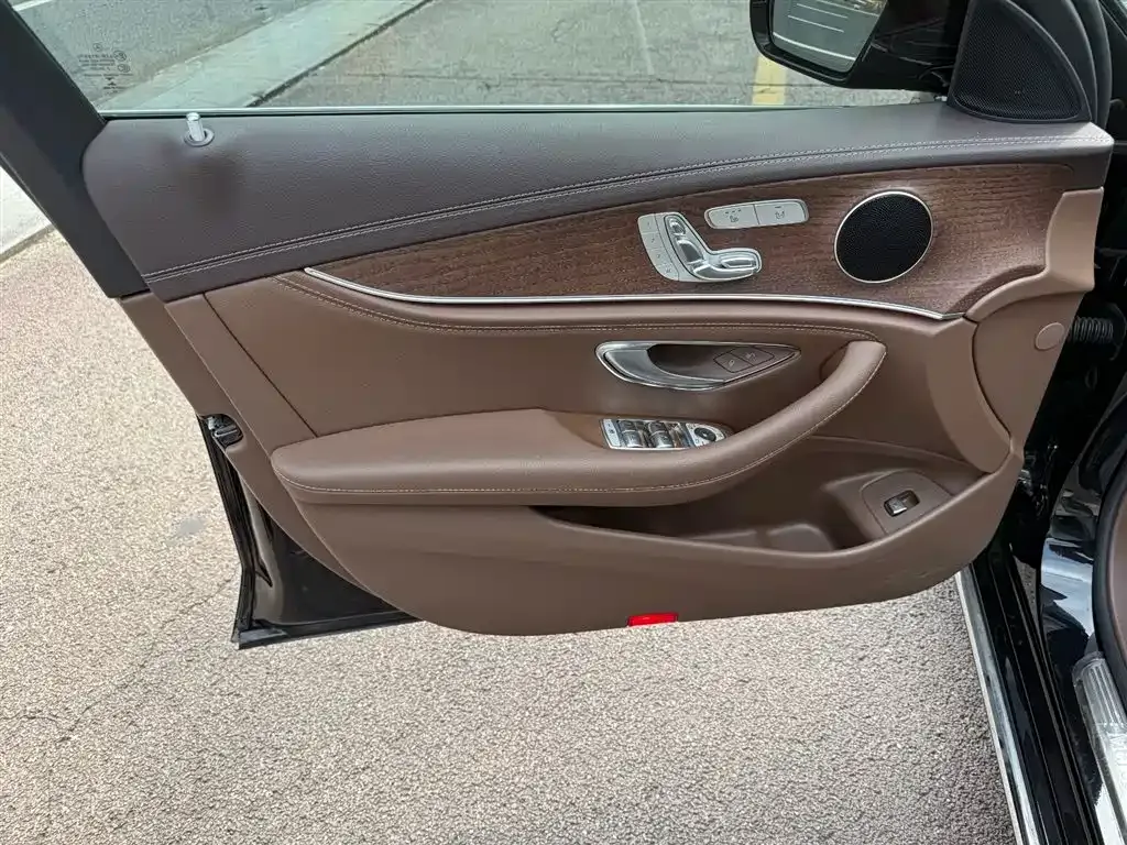 Mercedes-Benz E-Class 2023 из CN, фото 6