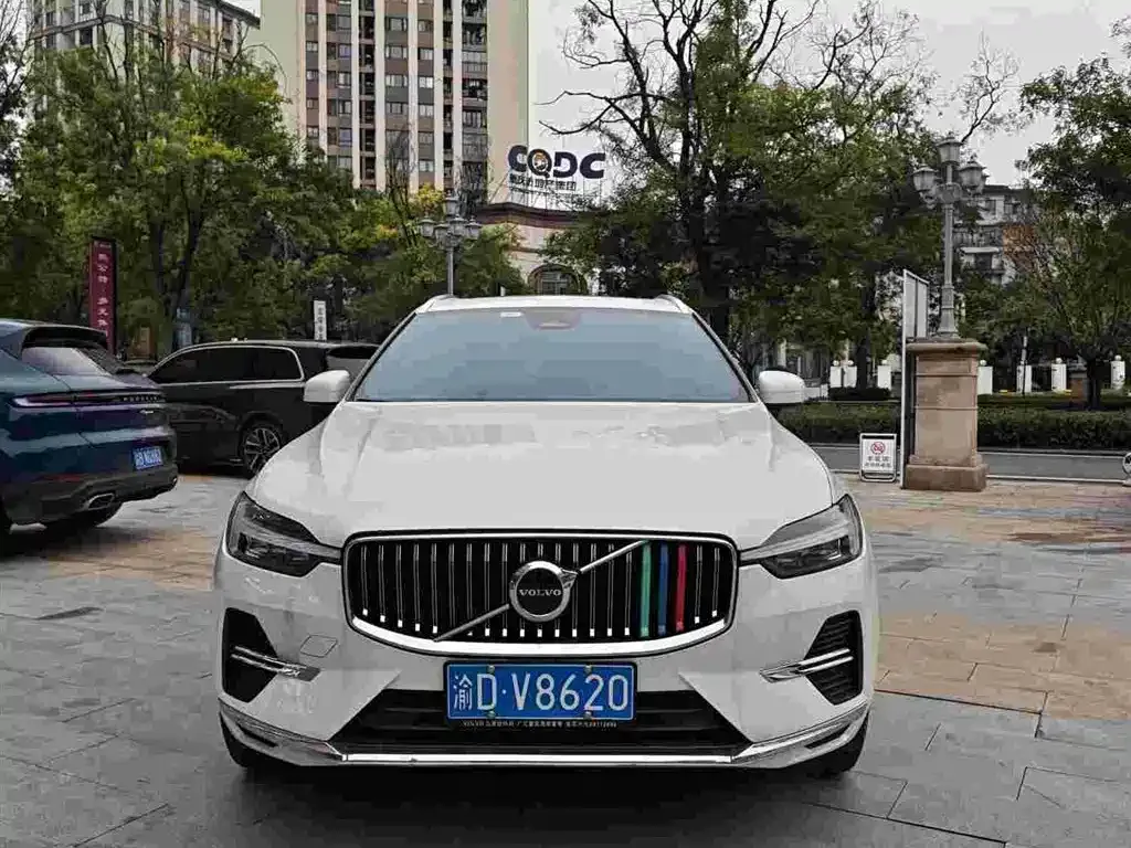 Volvo XC60 2023 из CN, фото 1