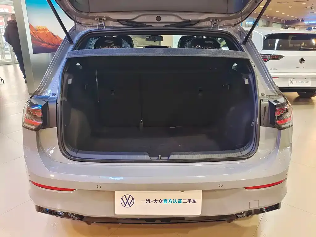 Volkswagen Golf 2025 из CN, фото 10