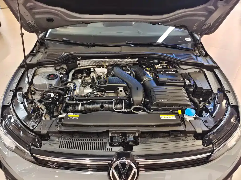 Volkswagen Golf 2025 из CN, фото 6