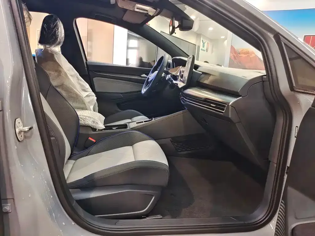 Volkswagen Golf 2025 из CN, фото 8