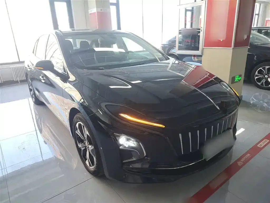 Hongqi E-QM5 2024 из CN, фото 4