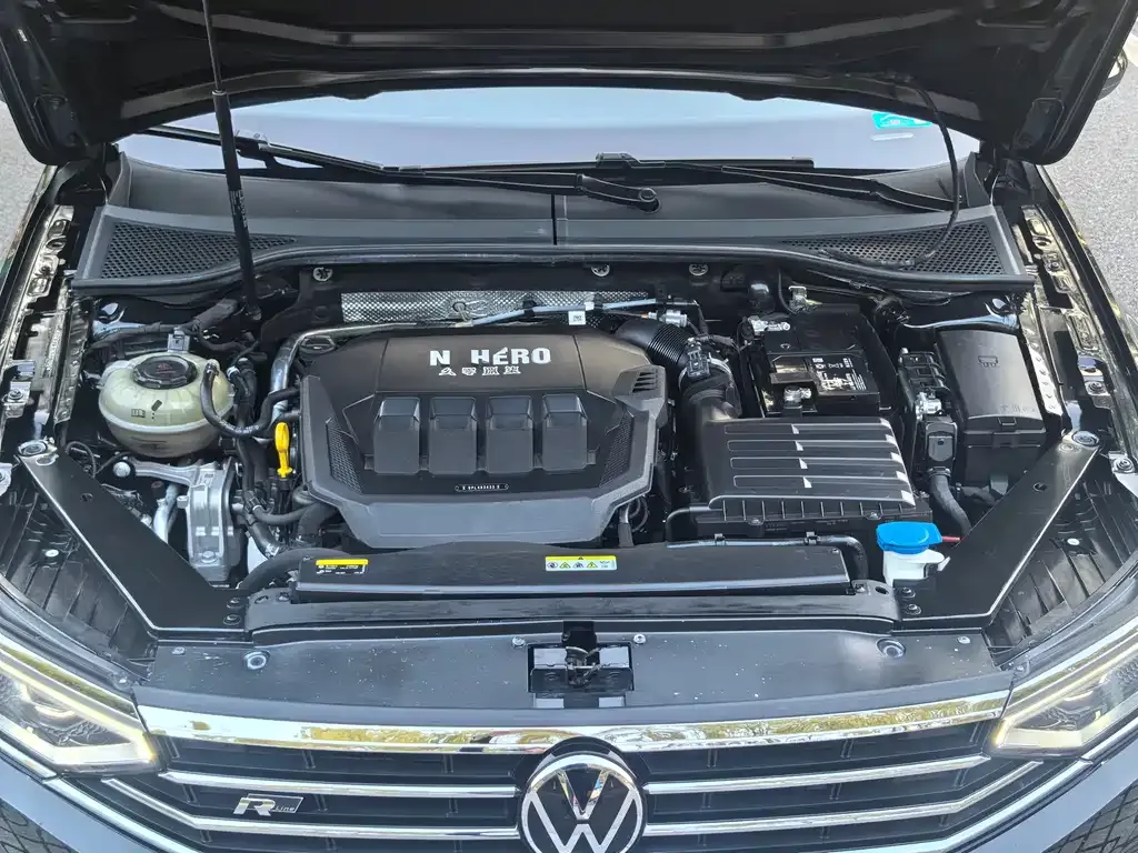 Volkswagen Magotan 2022 из CN, фото 8