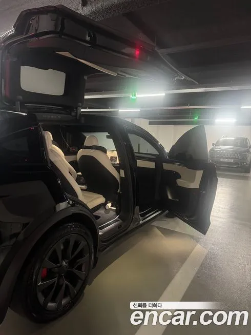 Tesla Model X 2024 из KR, фото 5