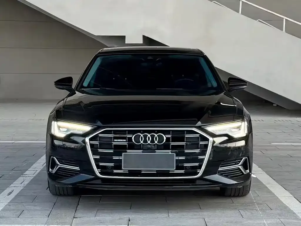 Audi A6L 2023 из CN, фото 2