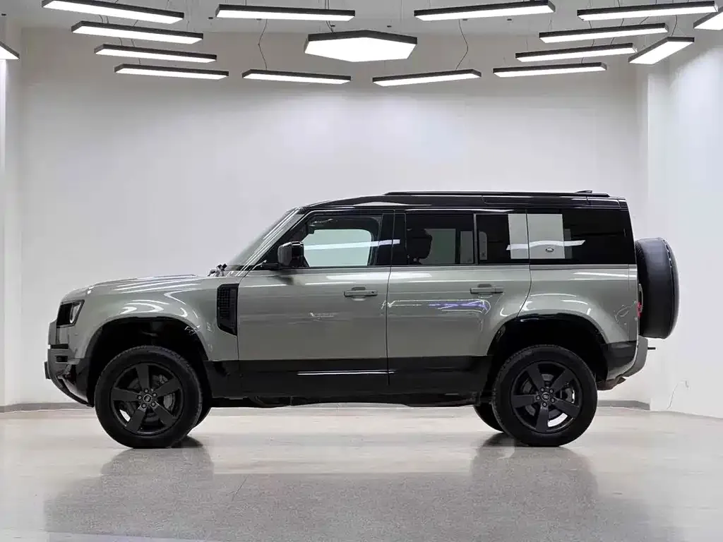 Land Rover Defender 2023 из CN, фото 4