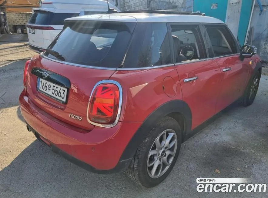 Mini Cooper 2021 из KR, фото 2