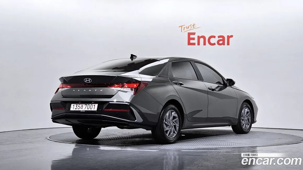 Hyundai AVANTE 2024 из KR, фото 2
