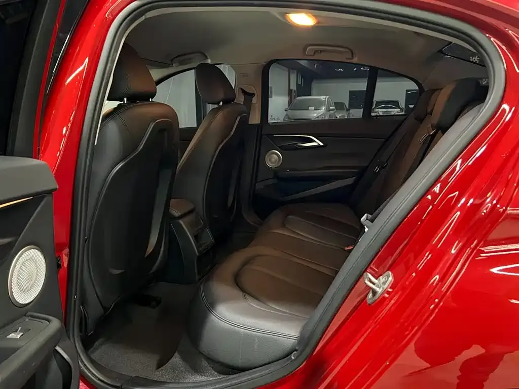 BMW 1 Series 2021 из CN, фото 10