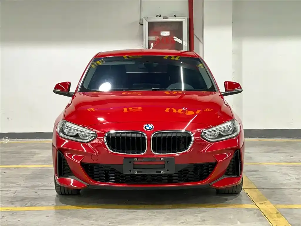 BMW 1 Series 2021 из CN, фото 2