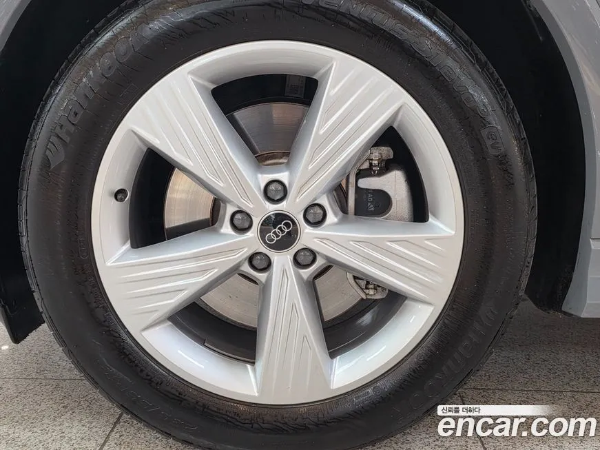 Audi Q4 e-tron 2023 из KR, фото 5