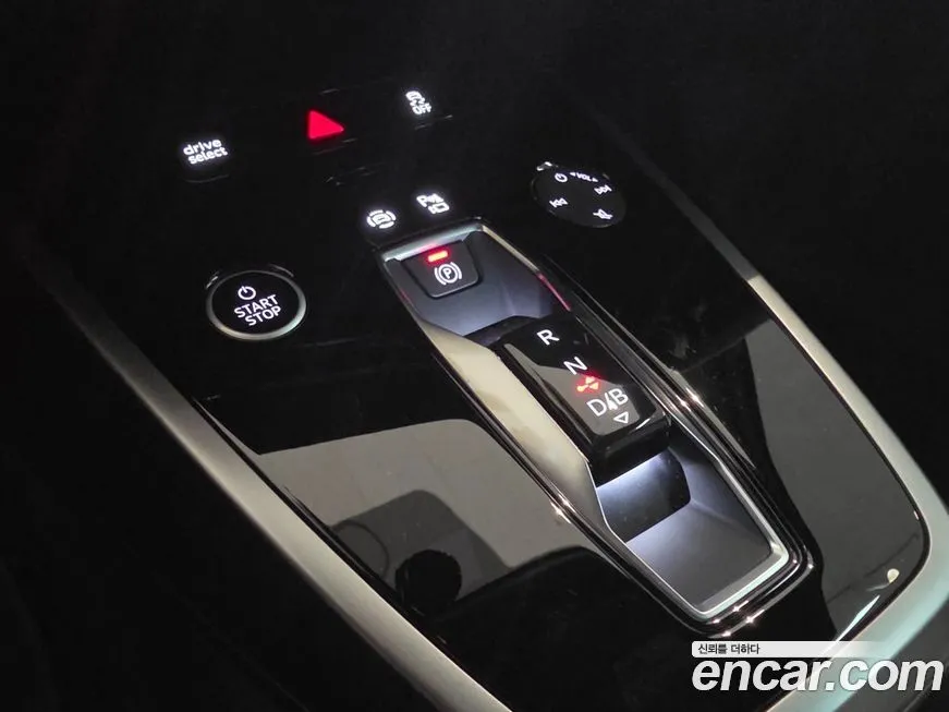 Audi Q4 e-tron 2023 из KR, фото 7