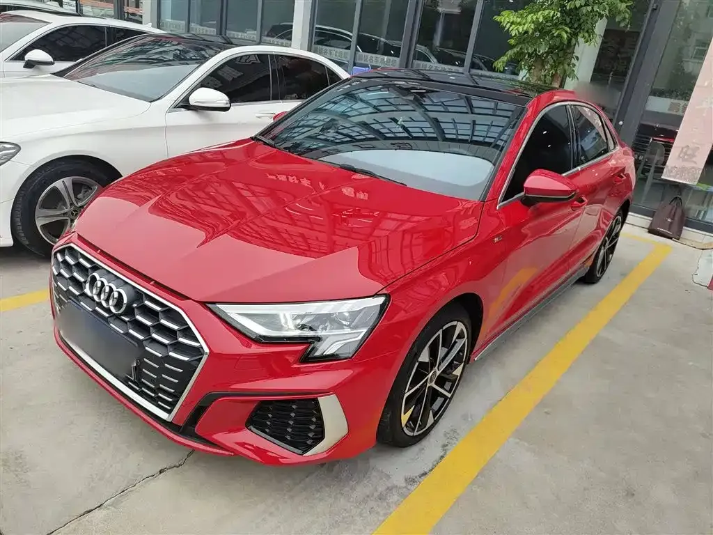 Audi A3 2023 из CN, фото 1