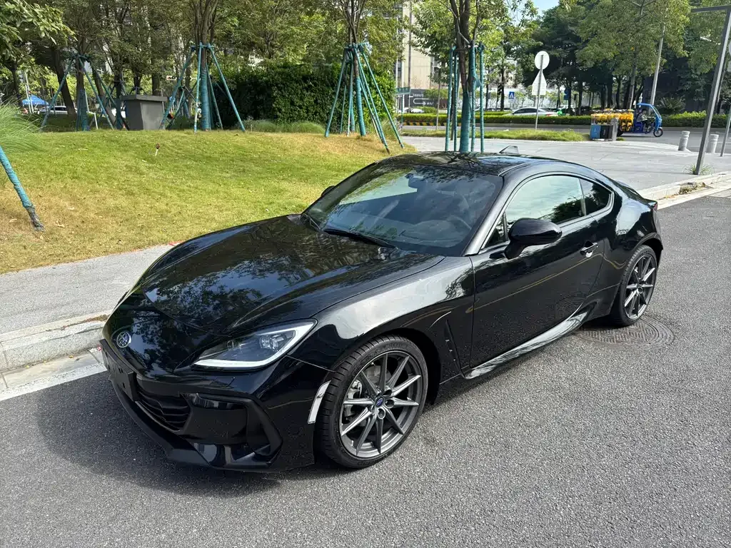 Subaru BRZ 2023 из CN, фото 1