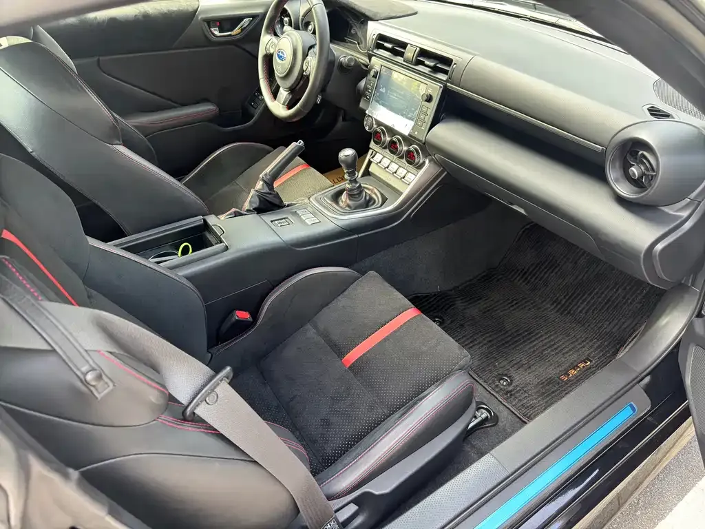 Subaru BRZ 2023 из CN, фото 7