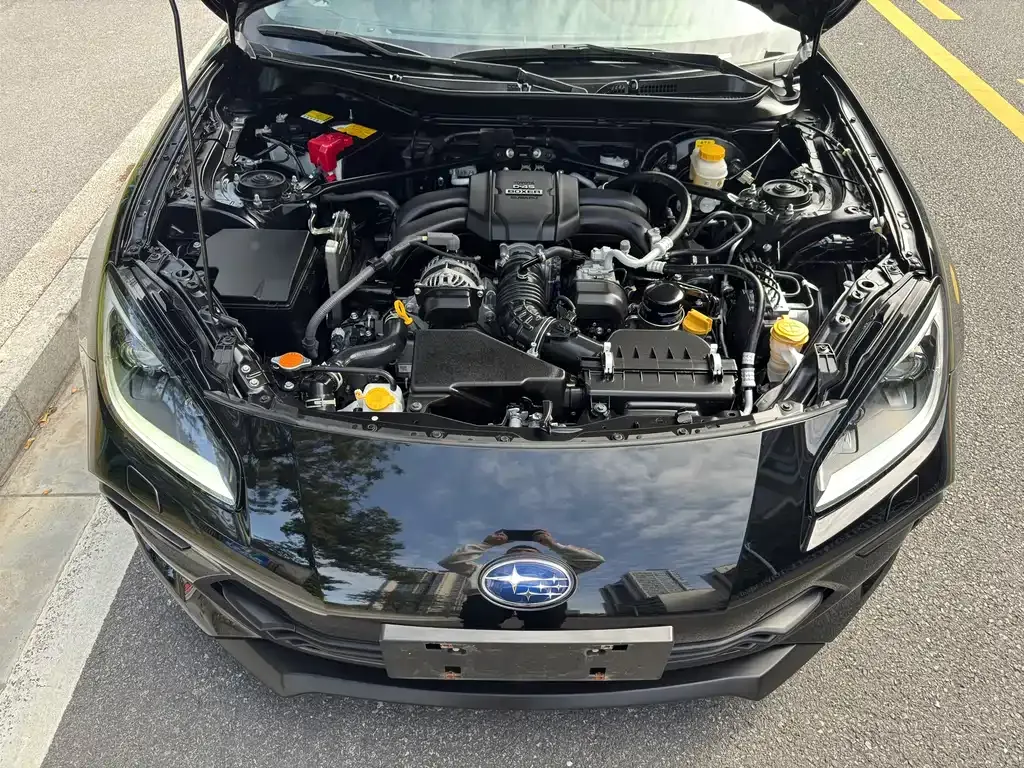 Subaru BRZ 2023 из CN, фото 9