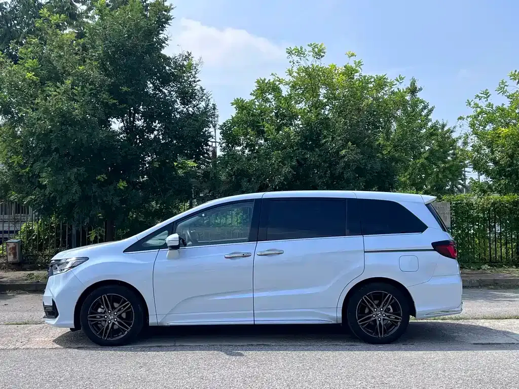 Honda Odyssey 2022 из CN, фото 3