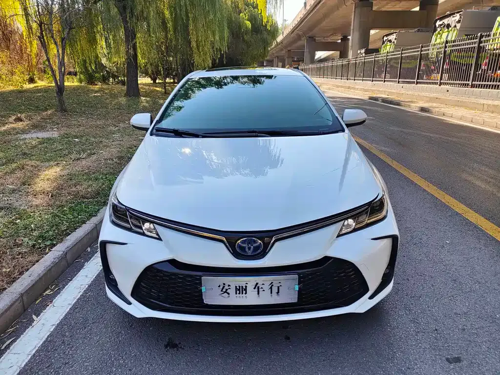 Toyota Corolla 2024 из CN, фото 3