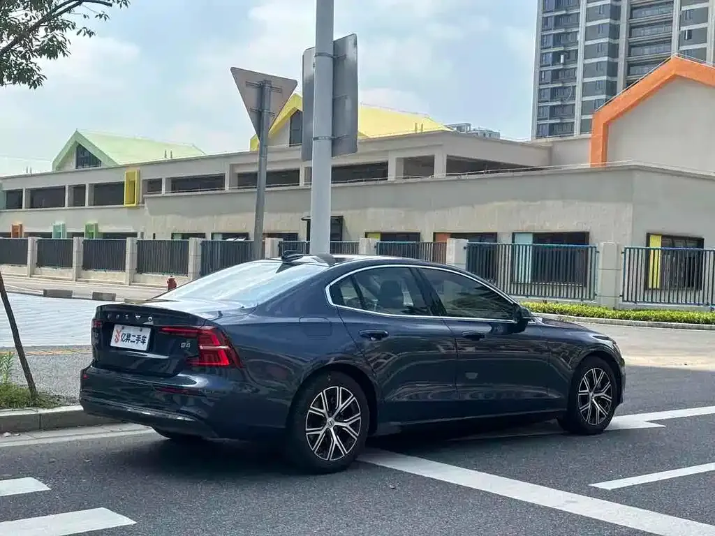 Volvo S60 2022 из CN, фото 6