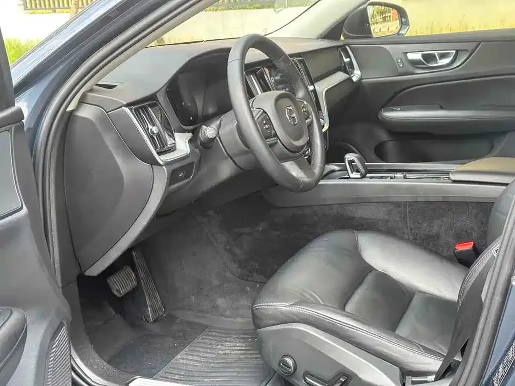 Volvo S60 2022 из CN, фото 7