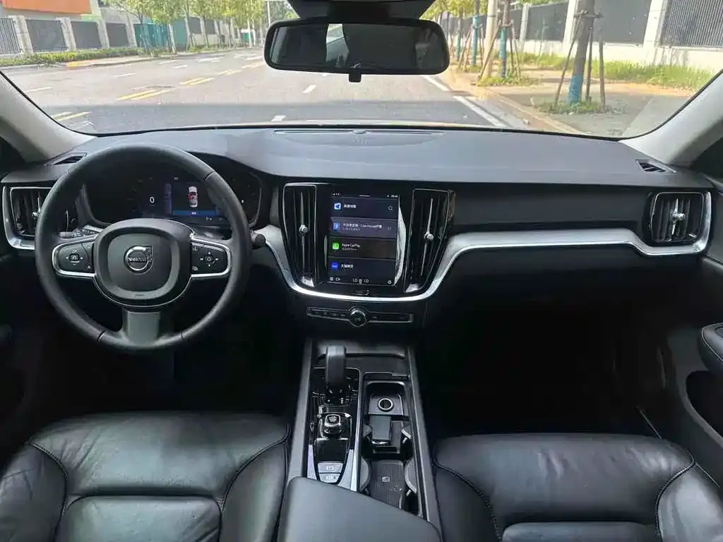 Volvo S60 2022 из CN, фото 9